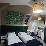 Aparthotel Eldom-noclegi, Kolejowa 15