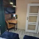 Eldom-noclegi, Kolejowa 15 公寓式酒店 4*