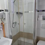 Eldom-noclegi, Kolejowa 15 Appart hôtel 4*
