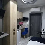 Aparthotel Eldom-noclegi, Kolejowa 15 4*