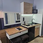 Eldom-noclegi, Kolejowa 15 Aparthotel