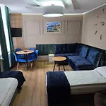 公寓式酒店 Eldom-noclegi, Kolejowa 15 4*