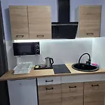 Aparthotel Eldom-noclegi, Kolejowa 15 4*