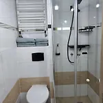 Eldom-noclegi, Kolejowa 15 Aparthotel