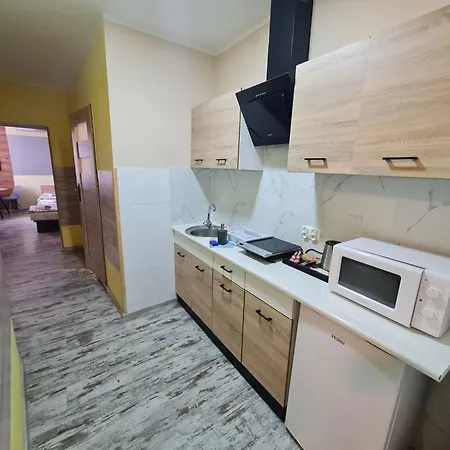 Aparthotel Eldom-noclegi, Kolejowa 15 Wagrowiec