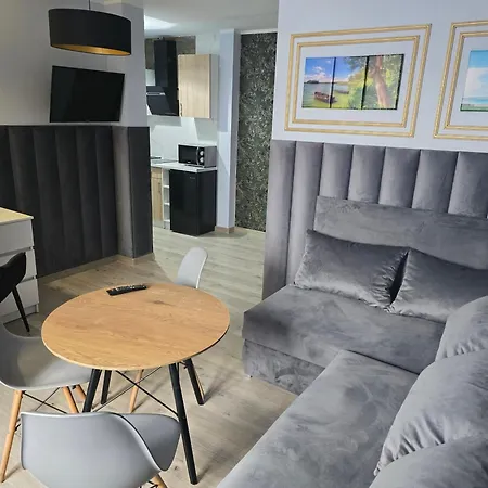 Eldom-noclegi, Kolejowa 15 Apart-hotel