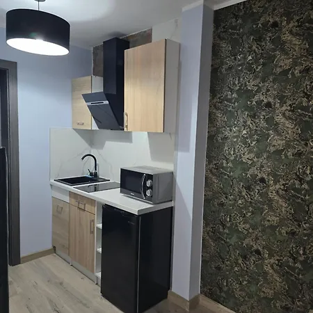 Aparthotel Eldom-noclegi, Kolejowa 15