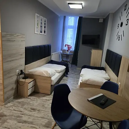 Eldom-noclegi, Kolejowa 15 4*