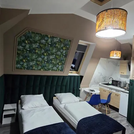 Aparthotel Eldom-noclegi, Kolejowa 15