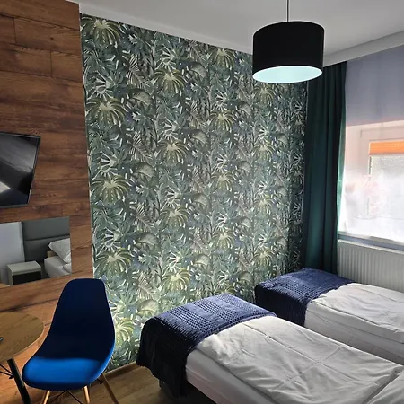 Aparthotel Eldom-noclegi, Kolejowa 15