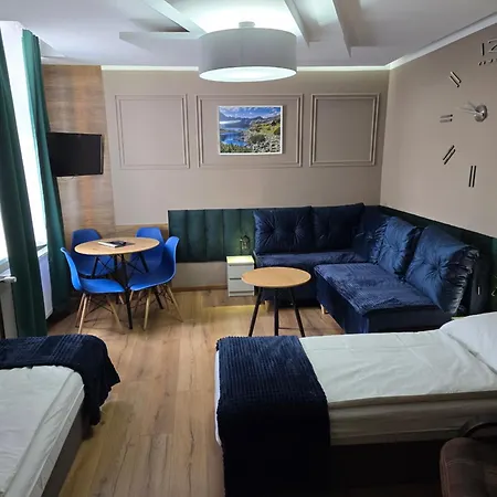 Apart-hotel Eldom-noclegi, Kolejowa 15 4*