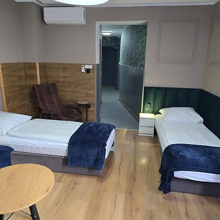 Aparthotel Eldom-noclegi, Kolejowa 15 Wągrowiec