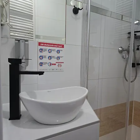 Aparthotel Eldom-noclegi, Kolejowa 15 Wagrowiec