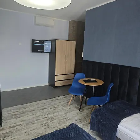 Eldom-noclegi, Kolejowa 15 Apart-hotel