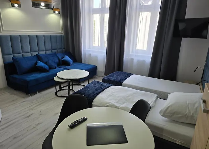 Eldom-noclegi, Kolejowa 15 Aparthotel