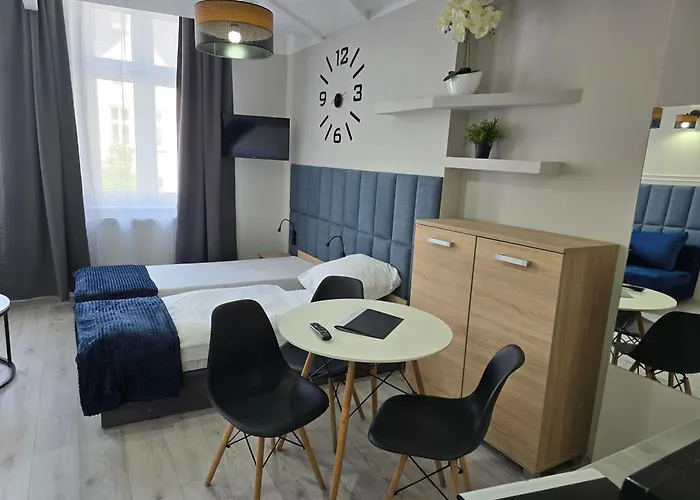 Aparthotel Eldom-noclegi, Kolejowa 15