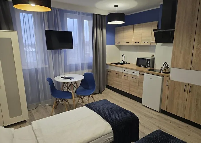 Eldom-noclegi, Kolejowa 15 Aparthotel