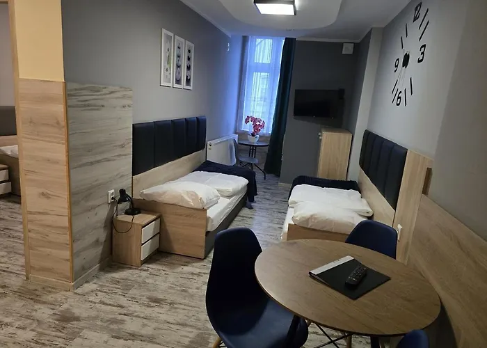 Eldom-noclegi, Kolejowa 15 4*