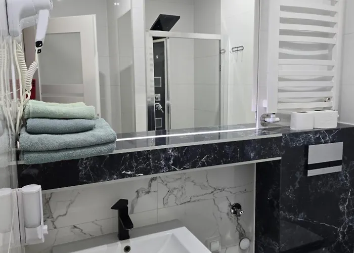 Aparthotel Eldom-noclegi, Kolejowa 15