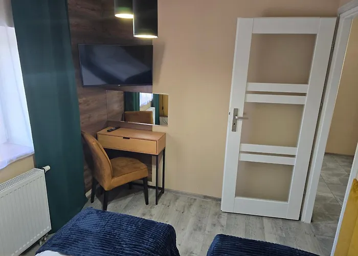 Eldom-noclegi, Kolejowa 15 公寓式酒店 4*