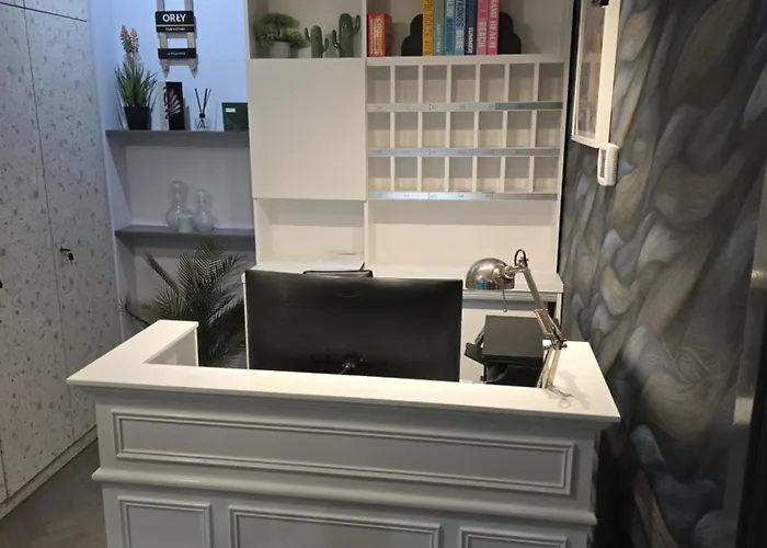 Eldom-noclegi, Kolejowa 15 Aparthotel