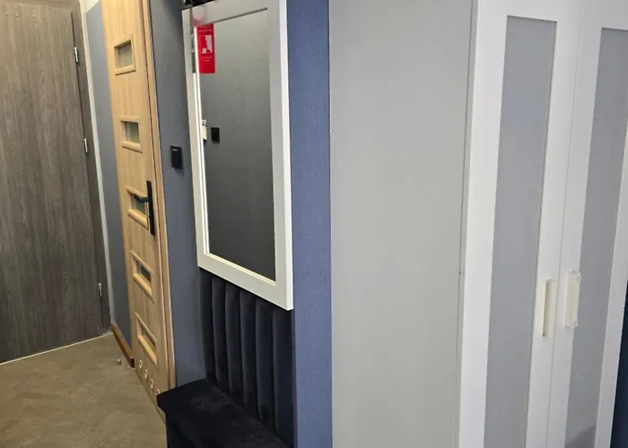 Eldom-noclegi, Kolejowa 15 4*