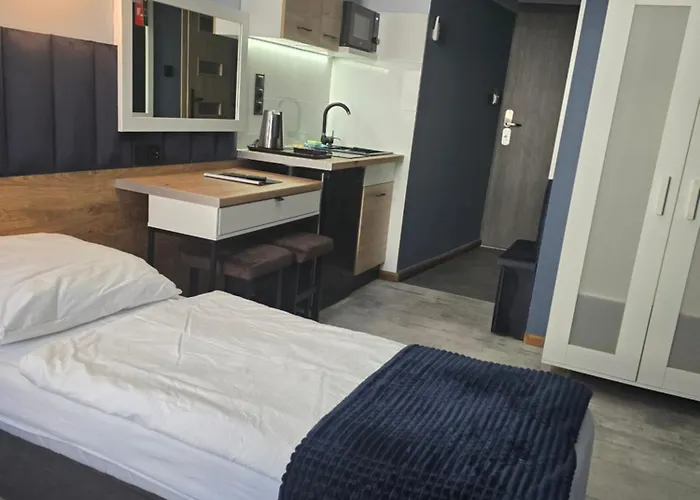 Eldom-noclegi, Kolejowa 15 Aparthotel Wagrowiec