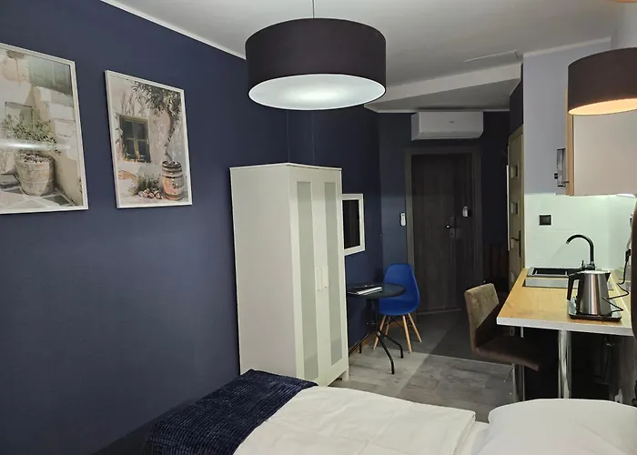 Eldom-noclegi, Kolejowa 15 4*