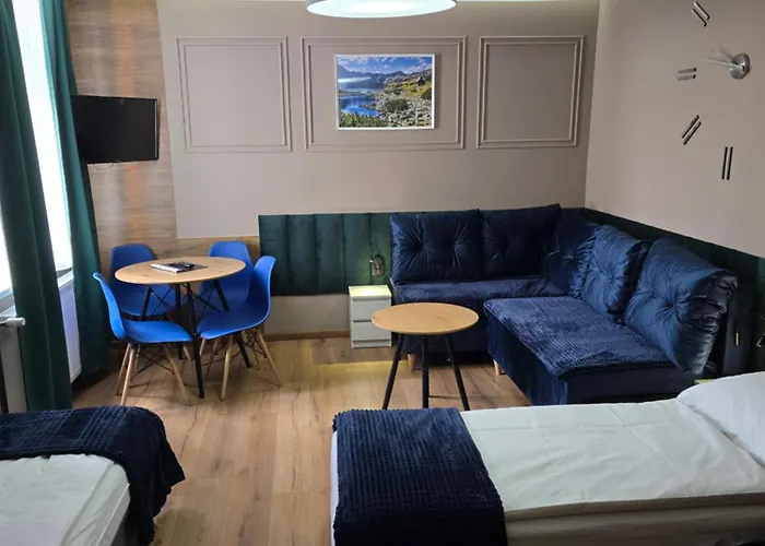 Aparthotel Eldom-noclegi, Kolejowa 15 4*