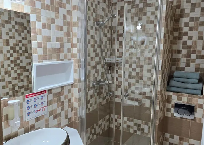 Eldom-noclegi, Kolejowa 15 4*